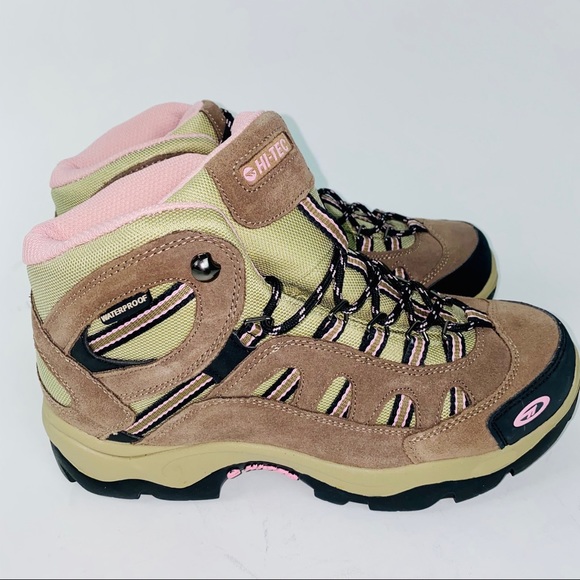 mid rise hiking boots